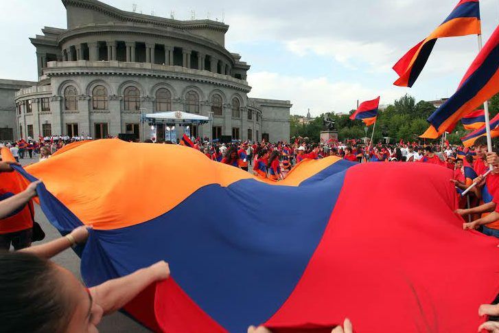 7 млн вірмен з 10 живуть за кордоном: як Вірменія повертає емігрантів