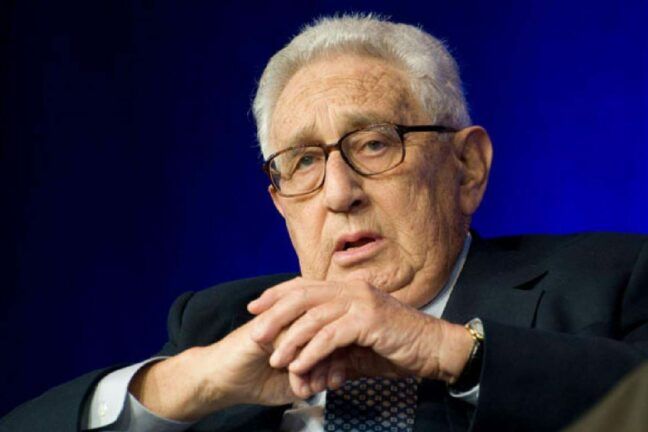 Трампа с Путиным будет сближать Киссинджер — новый план в США