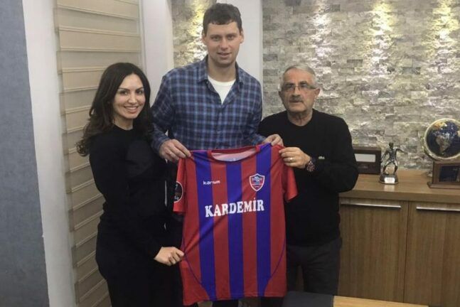 Рыбка подписал контракт с Карабюкспором