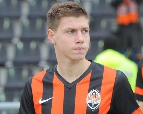 Футболіст Шахтаря засвітився в Криму