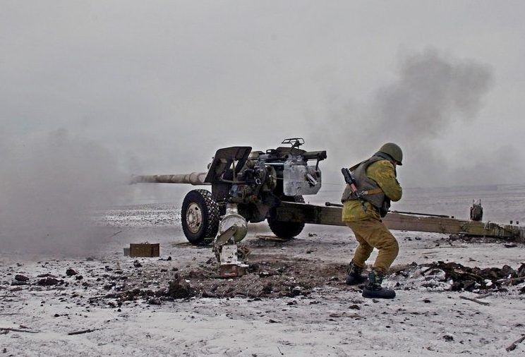 Різдво в зоні АТО: двоє бійців поранені, 42 обстріли