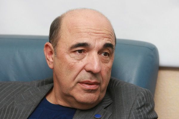 Рабинович: Влада позбавляє талановитих студентів права на вищу освіту