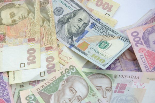 Січень – важкий місяць: долар стрімко зросте