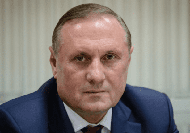 Олександр Єфремов