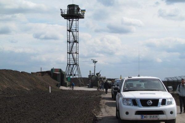 Стіну на межі з Росією заморозили – прикордонники спростовують