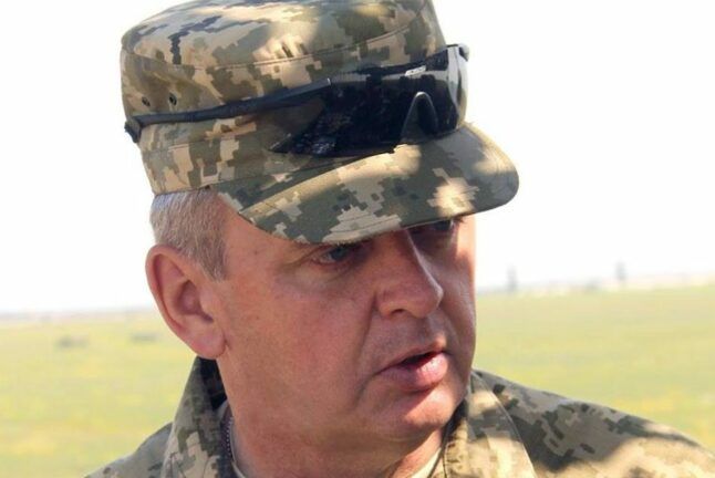 #22рushupсhallenge: Муженко віджався 22 рази і кинув виклик СБУ