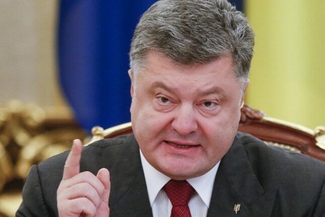 Перестаньте вбивати українців! – Порошенко російським журналістам
