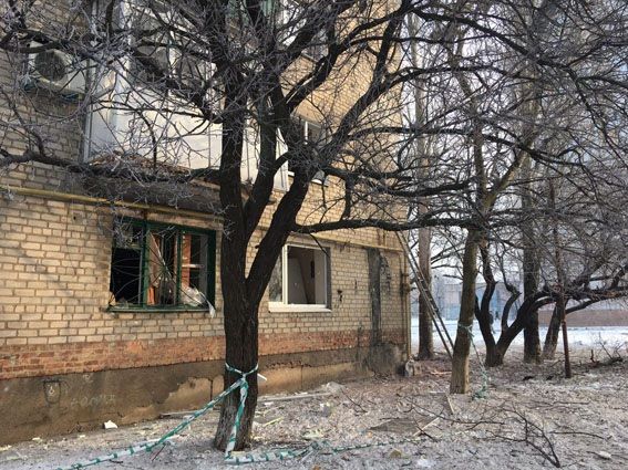 Россия ударила Градами: жертвы в Авдеевке и Новозвановке (ОНЛАЙН) Фото 7 avdiyivka-3-lyutogo3