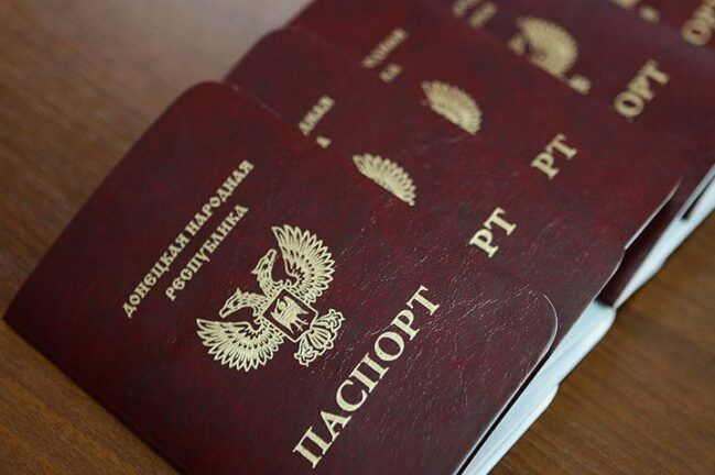 Офіційно: Путін визнав паспорти “ДНР” та “ЛНР” та інші документи