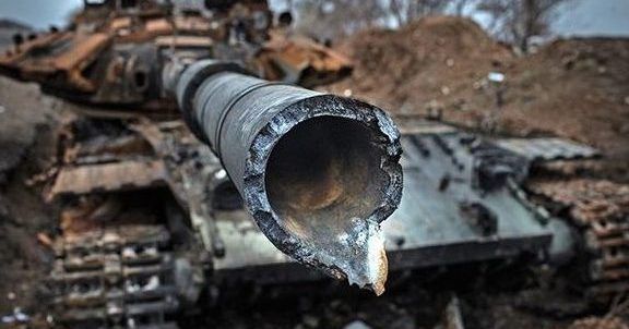 Росіяни спалили власний танк на Донбасі