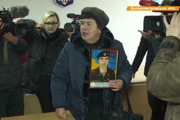У рідних здають нерви. 10-хвилинне засідання у справі збитого літака ІЛ-76