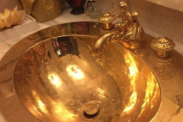 У директора госпредприятия нашли золотую раковину