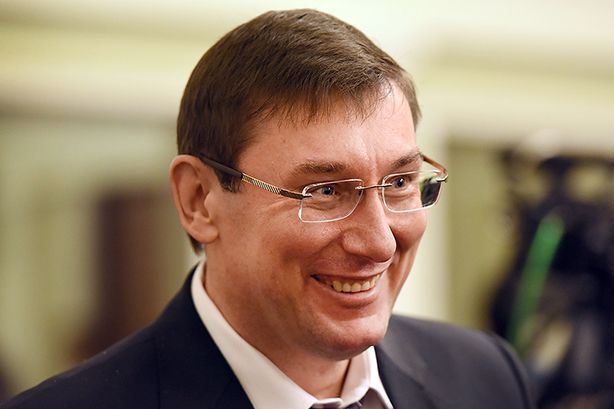 У сім