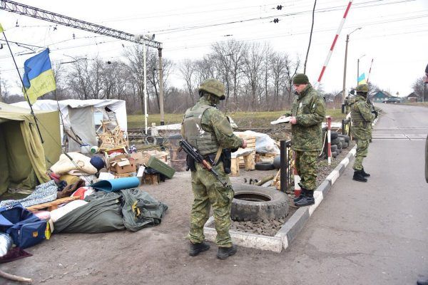 Перше відео і фото з місця розгону блокади в Кривому Торці