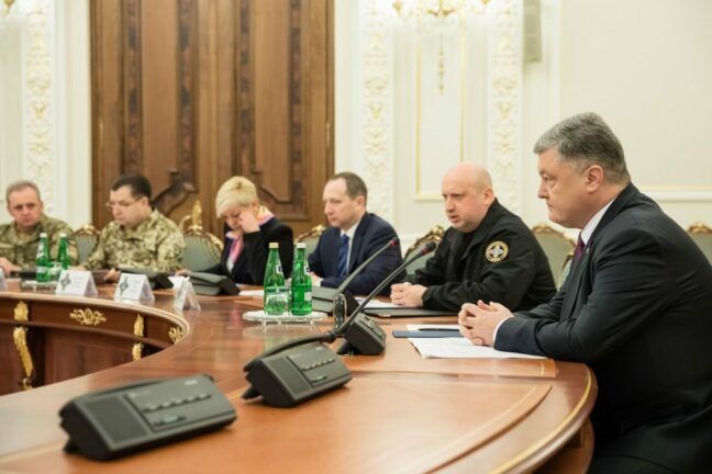 Украина заблокировала Донбасс. Как это будет работать и какими будут последствия