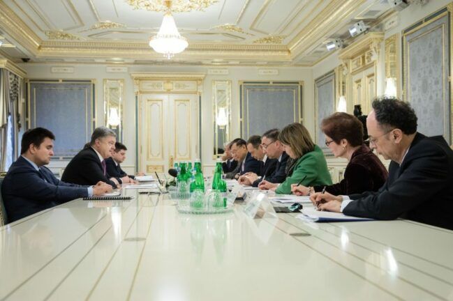 Порошенко договорился с G7 и ЕС о давлении на Россию