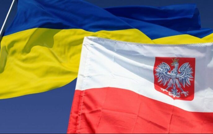 Польша вызывает украинского посла после событий в Луцке