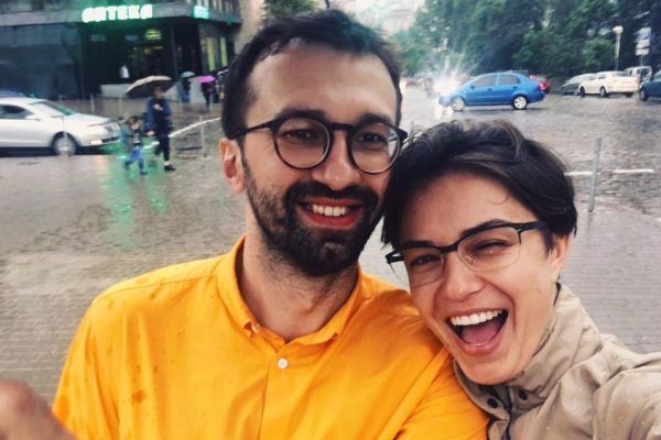 Е-декларація Лещенка: нова квартира і доходи Топольської