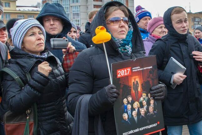 Гнів людей проти влади: що насправді відбувається в РФ і Білорусі