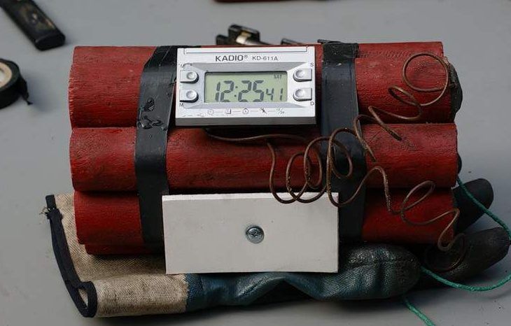 У Пітері знайшли бомбу в житловому будинку Бомба