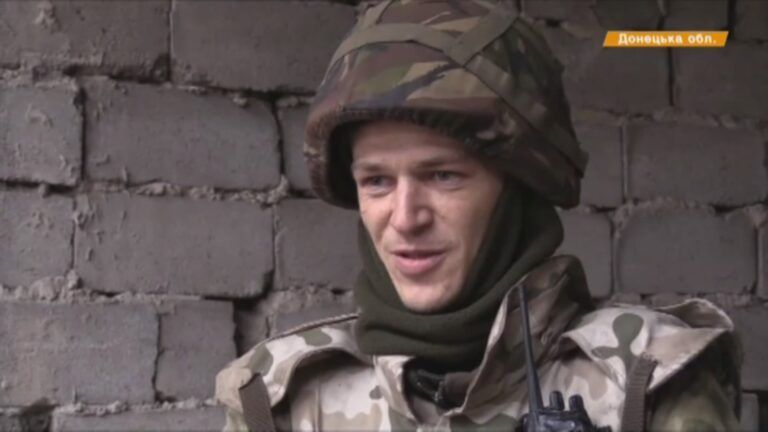 Надо все экскаватором зачищать и строить заново — боец АТО о руинах в Песках