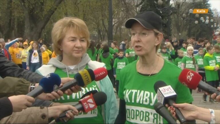 Уляна Супрун зробила зарядку під Верховною Радою