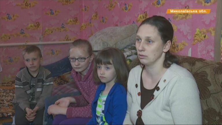 Соцработники требуют от многодетной семьи вернуть 137 тыс.грн