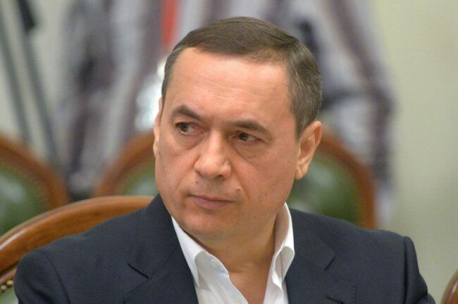 Адвокат: Мартыненко придет в суд без одеяла
