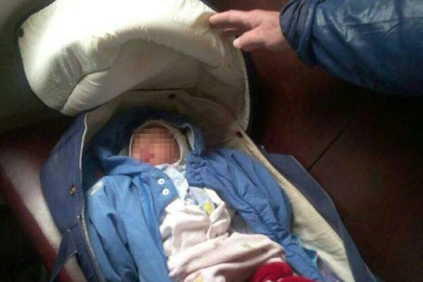В електричці на Київ знайшли немовля