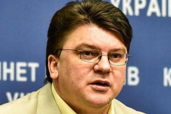 Зарплата міністрів у березні
