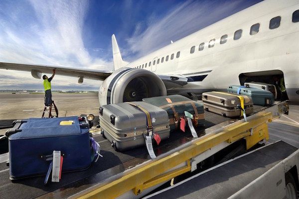 Усе своє везу з собою: авіаподорож з нетиповим багажем