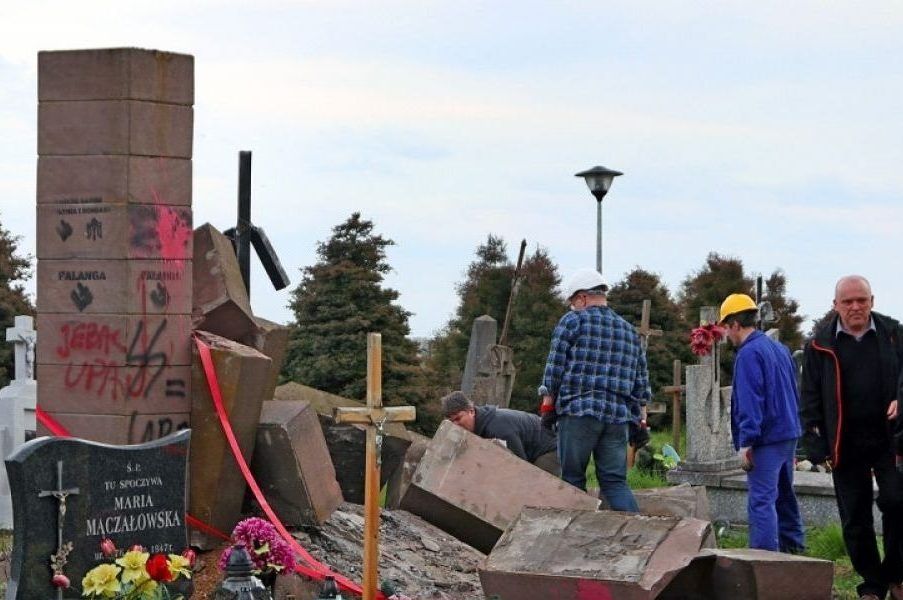 Реакция Украины на разрушение памятника воинам УПА