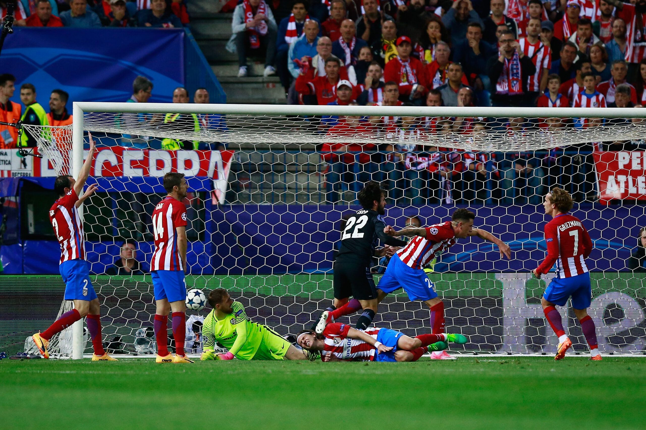Club Atletico de Madrid v Real Madrid CF – UEFA Champions League Semi Final: Second Leg