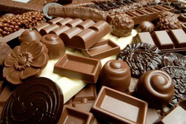 Україна вводить мито на ввезення шоколаду з Росії