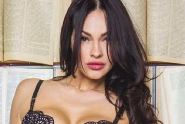 Дружина Олійника вразила фото в сексуальному боді