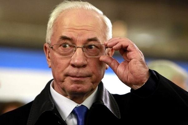 Суд разрешил заочное осуждение Януковича, Азарова и Колобова