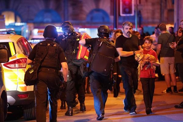 Момент взрыва в Манчестере