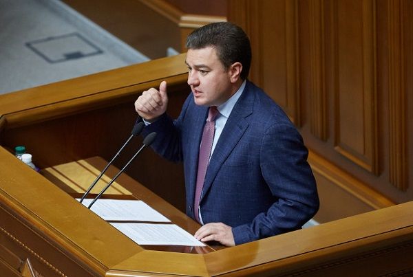 Виктор Бондарь: Тысячи украинских семей ждут принятия законопроекта Відродження о поддержке семей с детьми Віктор Бондар