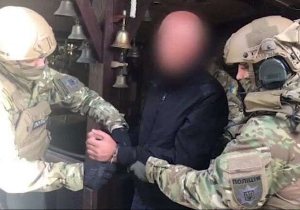 Спецоперація чи гучна вистава? 14 із 23 затриманих екс-податківців на свободі