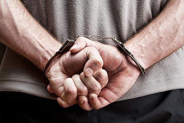 В Днипре пьяный мужчина до смерти забил мать