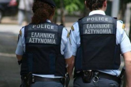 В Греции взорвалась бомба в машине экс-премьера Пападимоса