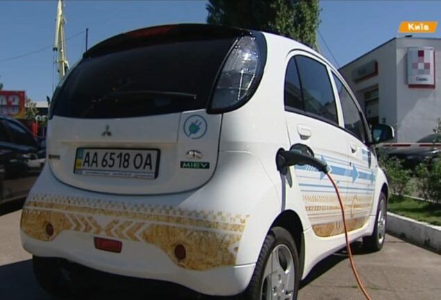 Почему и когда электрические авто станут доступнее бензиновых, цены
