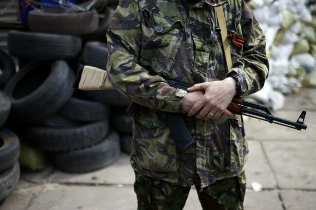 Замітає сліди! Як Росія маскує кадрових військових на Донбасі