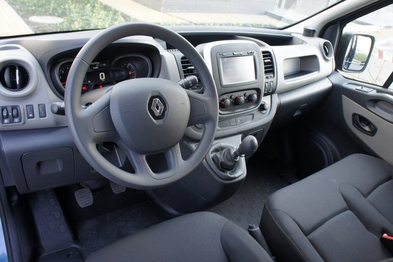 Тест-драйв Renault Trafic: пассажиры или груз? Фото 4