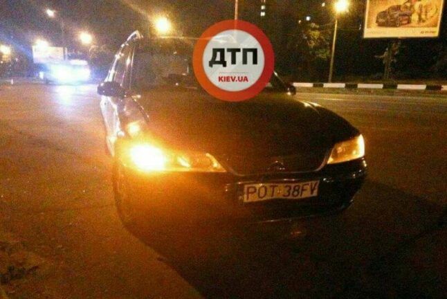 Автомобиль с иностранными номерами насмерть сбил женщину в Киеве