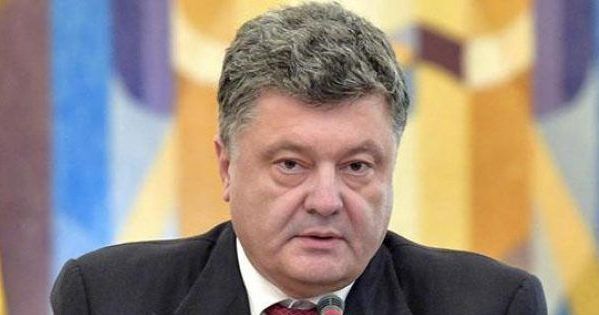 Порошенко заявив про шантаж Росією та нагадав світу про покарання Петро Порошенко