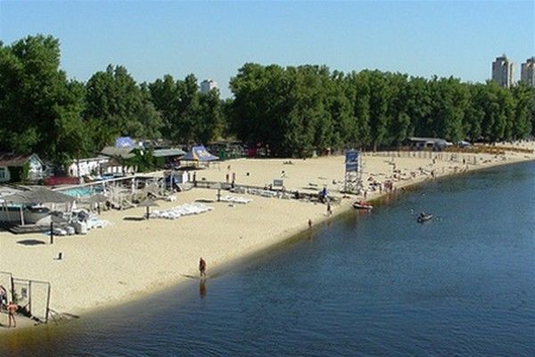 Онкологія та інфекційні хвороби. Чому небезпечно купатися у Дніпрі