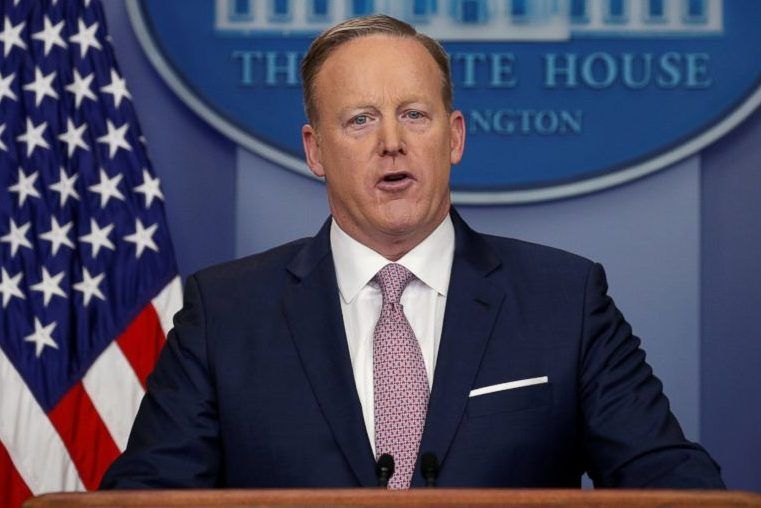 Прес-секретар Трампа пішов у відставку Шон Спайсер
