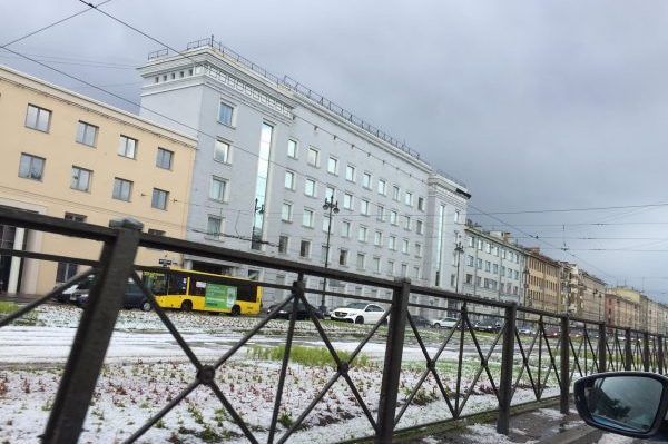 Санкт-Петербург засипало снігом снег в санкт-петербурге