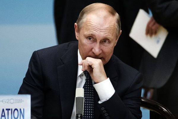 Путіну буде непросто співати